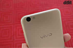 আজকের ফ্লিপকার্ট সেলে এই স্মার্টফোন গুলির ওপর বিশেষ ডিস্কাউন্ট পাওয়া যাচ্ছে, এখান থেকে কিছু ফোন আর ডিল আপনার পছন্দ হতে পারে