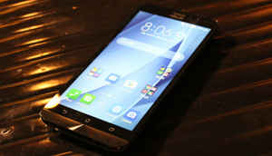 आसुस ज़ेनफोन 2 की पहली झलक