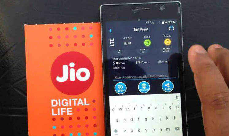 JIO  యూజర్స్ కి గుడ్ న్యూస్….. !!!  Rs. 4,699 వేలకే 4G స్మార్ట్ ఫోన్ లాంచ్….!!!