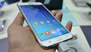 सैमसंग गैलेक्सी J5 और J7 की पहली झलक