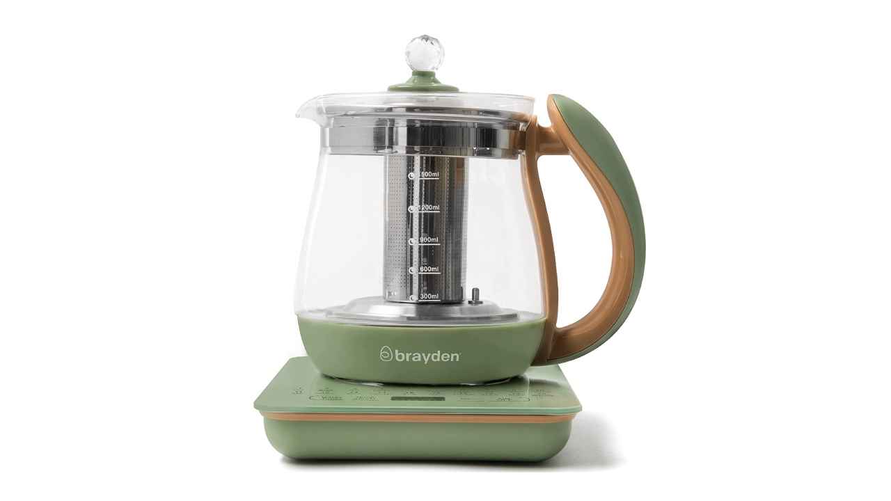 Electric kettles with tea infuser