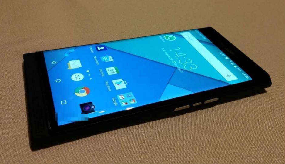 Blackberry Venice gets candid in front of the camera