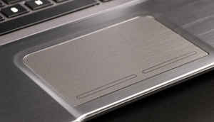 How to test a laptop in a retail store before buying one