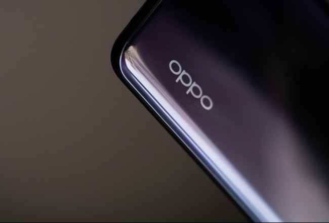 OPPO F19 Pro edge.jpg