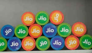 రేట్లు పెరిగిన తరువాత RELIANCE JIO యూజర్లు ఈ ప్లాన్స్ రీఛార్జ్ చేస్తున్నారు.