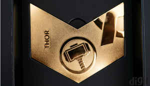 इन तस्वीरों में विस्तार से जानें OnePlus 6 और OnePlus 6 Marvel Avengers Special Edition के बारे में