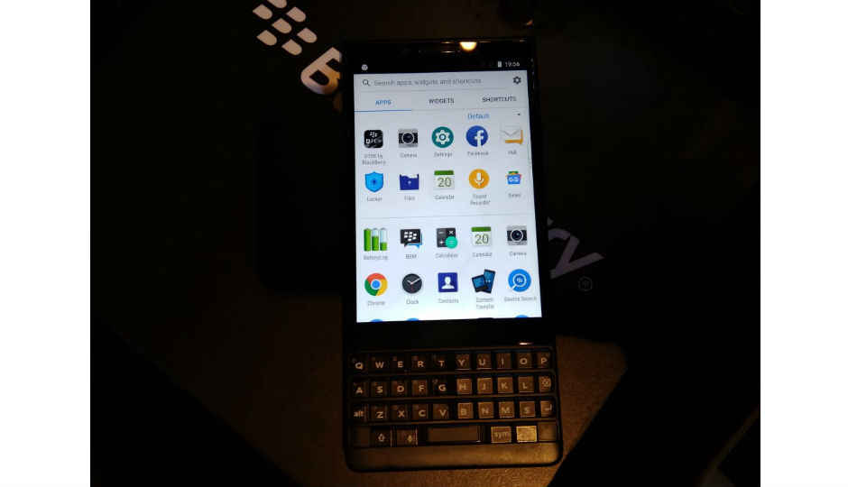 First Impression: BlackBerry KEY 2 ডুয়াল ক্যামেরার সঙ্গে লঞ্চ হওয়া এই স্মার্টফোনের বিষয়ে কিছু কথা