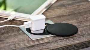 നിങ്ങൾ ഉപയോഗിക്കുന്ന ഫോൺ ചാർജർ സേഫ് ആണോ? എങ്ങനെ അറിയാം!