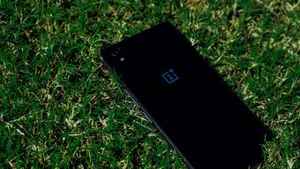 നിങ്ങൾ ഉപയോഗിക്കുന്ന ഫോൺ ചാർജർ സേഫ് ആണോ? എങ്ങനെ അറിയാം!