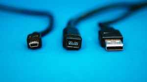 നിങ്ങൾ ഉപയോഗിക്കുന്ന ഫോൺ ചാർജർ സേഫ് ആണോ? എങ്ങനെ അറിയാം!