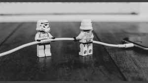 നിങ്ങൾ ഉപയോഗിക്കുന്ന ഫോൺ ചാർജർ സേഫ് ആണോ? എങ്ങനെ അറിയാം!