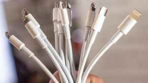 നിങ്ങൾ ഉപയോഗിക്കുന്ന ഫോൺ ചാർജർ സേഫ് ആണോ? എങ്ങനെ അറിയാം!