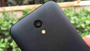 पाहा, फ्रीडम 251 स्मार्टफोनची एक झलक…