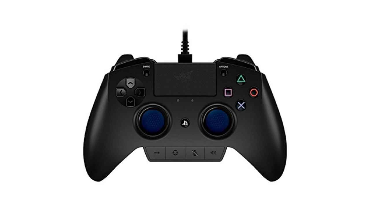 Wired controllers for gaming on the PlayStation 4