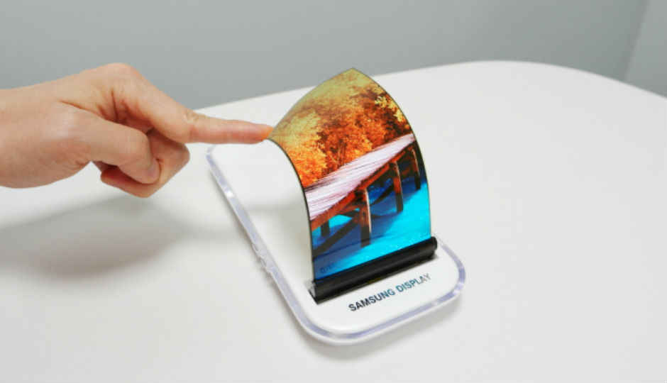 11 charged for selling Samsung’s bendable display technology to Chinese rivals