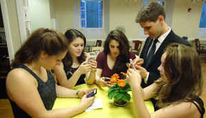 உங்கள் மொபைல் போன் ஹேக் செய்யப்பட்டுள்ளதை  எப்படி தெரிந்து கொள்வது