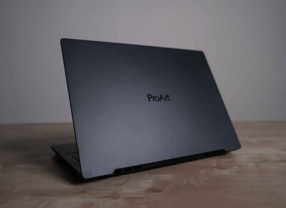 ASUS ProArt StudioBook 16 OLED Performance Review