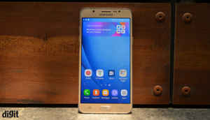 Samsung Galaxy J5, J7 (2016): In Pictures