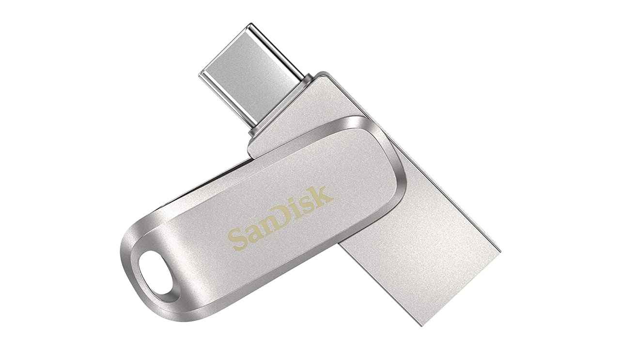 Durable pen drives with metallic body