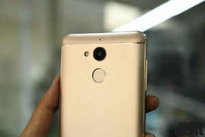 ఈ స్మార్ట్ ఫోన్స్  4000mAh  భారీ బ్యాటరీ తో జస్ట్  Rs. 10,000కే