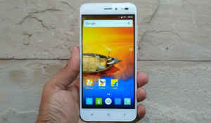 ಭಾರತದ ಸ್ಮಾರ್ಟ್ಫೋನ್ ಮಾರುಕಟ್ಟೆಯಲ್ಲಿ ಸಂಚಲನ ಮೂಡಿಸಿದ 10,000 ರೂ ಒಳಗಿನ ಅತ್ಯುನ್ನತವಾದ ಫೋನ್‌ಗಳು.