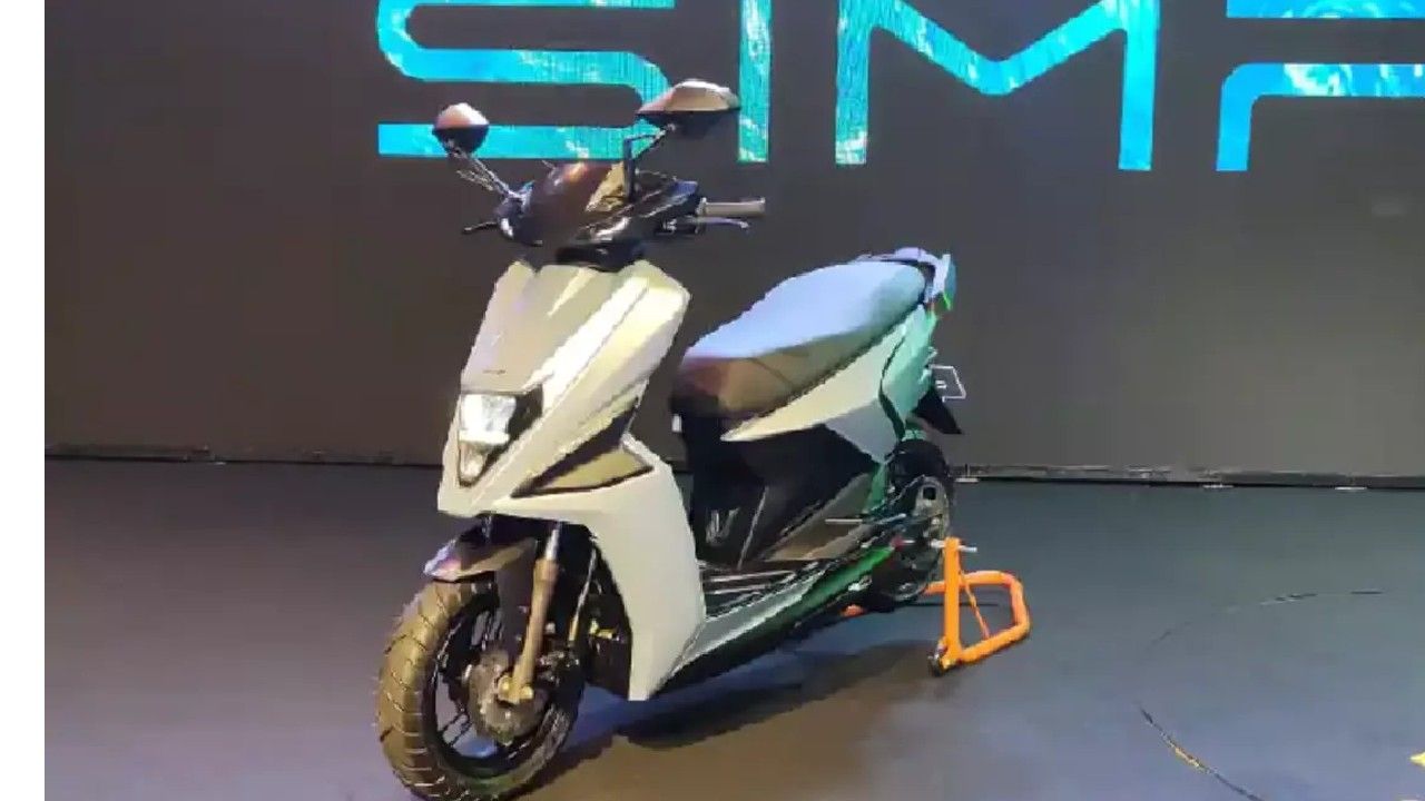 ஒரு முறை சார்ஜ் செய்தால் 300 கிமீ ஓடும் எலக்ட்ரிக் ஸ்கூட்டர்