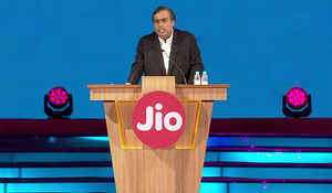 বছর শেষ হওয়ার আগে আসুন দেখে নেওয়া যাক যে কোন টেলিকম কোম্পানি এবার কোন কোন অফার নিয়ে হাজির হয়েছে