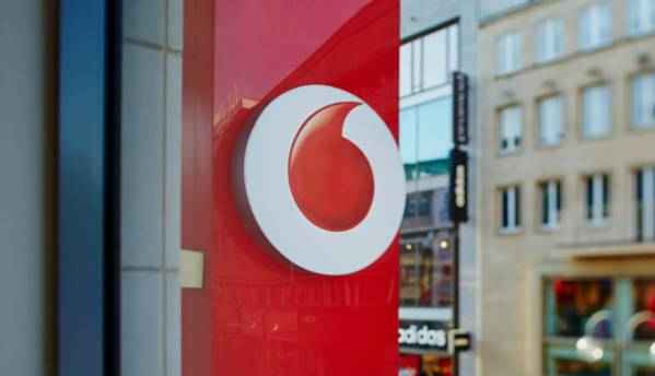 Vodafone anticipates telecom revenue drop due to JioPhone launch, seeks DoT relief