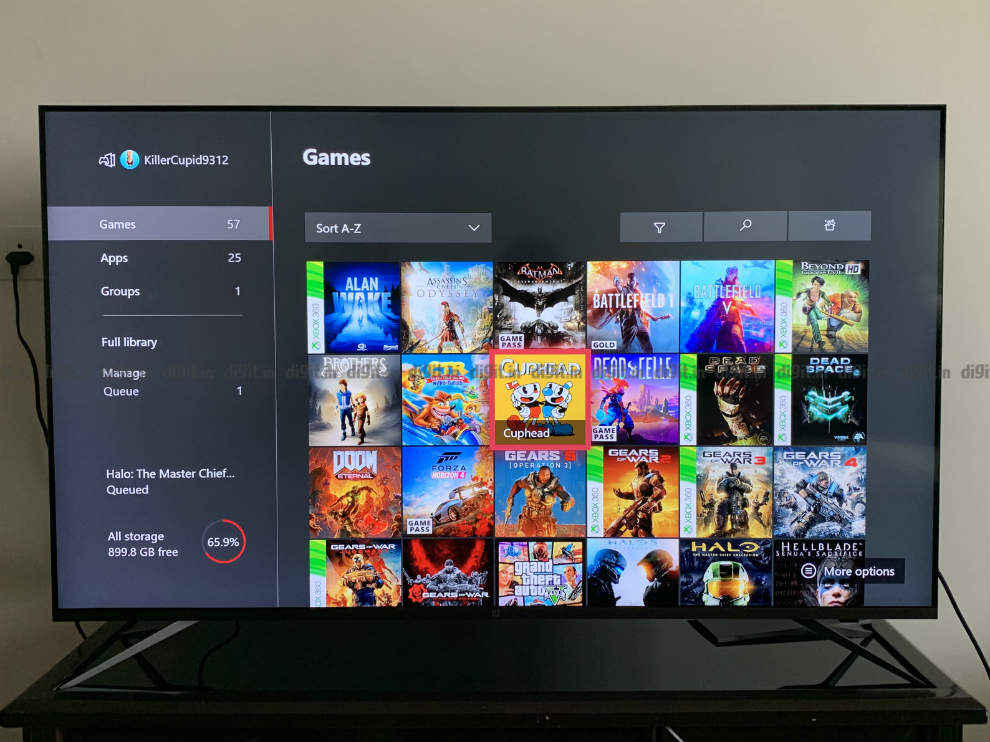 Gaming on the OnePlus U TV using an Xbox One X.