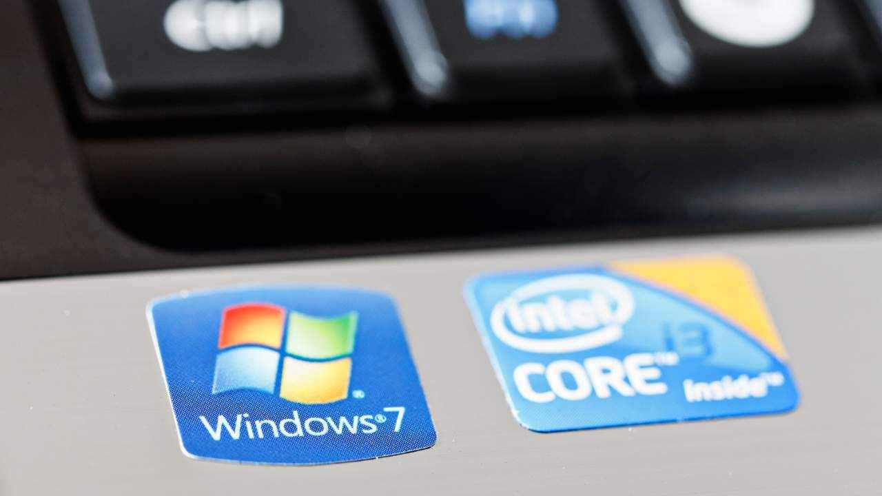 Microsoft Windows 7 to get fix for wallpaper issue even after official end of support