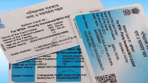 Aadhaar-Ration Link: এখনও আধার-রেশন লিংক করাননি? নির্বিঘ্নে পরিষেবা পেতে অনলাইনেই সারুন কাজ, দেখুন পদ্ধতি