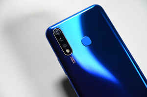 दमदार बैटरी और बेहतरीन डिजाईन के धनी ये फोंस बदल रहे हैं स्मार्टफोंस की परिभाषा