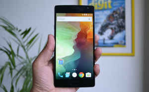 इस महीने लॉन्च हो सकते हैं इन तीन बड़ी कंपनियों के स्मार्टफोंस