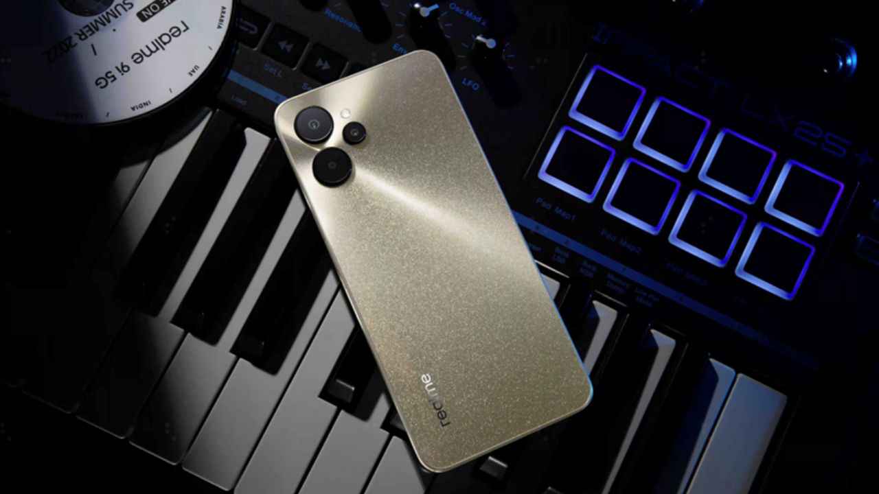 realme brings the first vintage CD design to smartphone industry inspired by the gilded age fashion