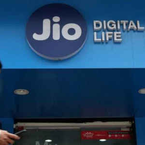Reliance Jio, Airtel, Vodafone: 7টি সেরা প্রিপেড প্ল্য়ান যা দেয় 365 দিনের ভেলিডিটি সহ 1.5GB বা আরও ডেটা