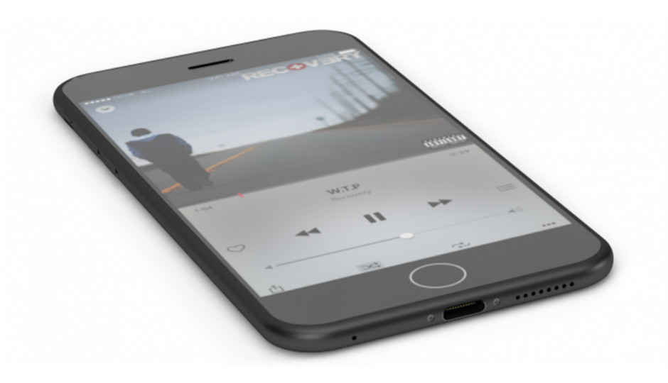 Leaked iPhone 7 case reaffirms missing audio jack