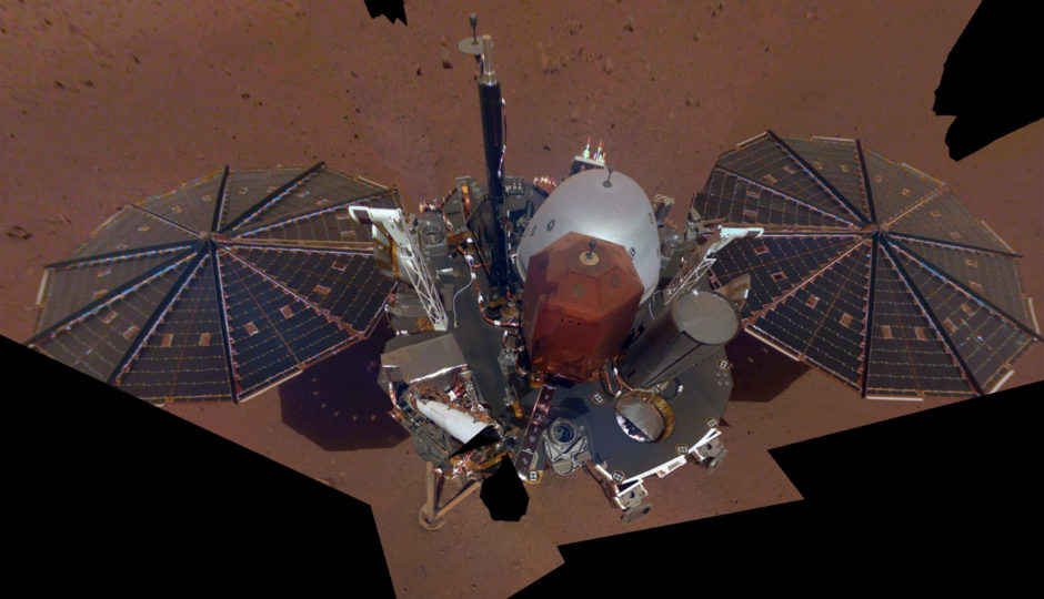NASA’s InSight lander sends back a selfie from Mars