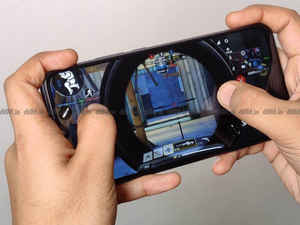 चाहिये बेहतरीन डिस्प्ले वाला शानदार फोन और बजट है Rs 15000 तो ये 14 फोंस बन सकते हैं आपके ऑप्शन्स