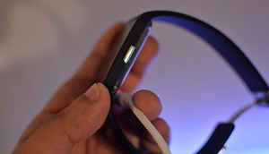 First look: Sony SmartBand Talk and Sony Smartwatch 3