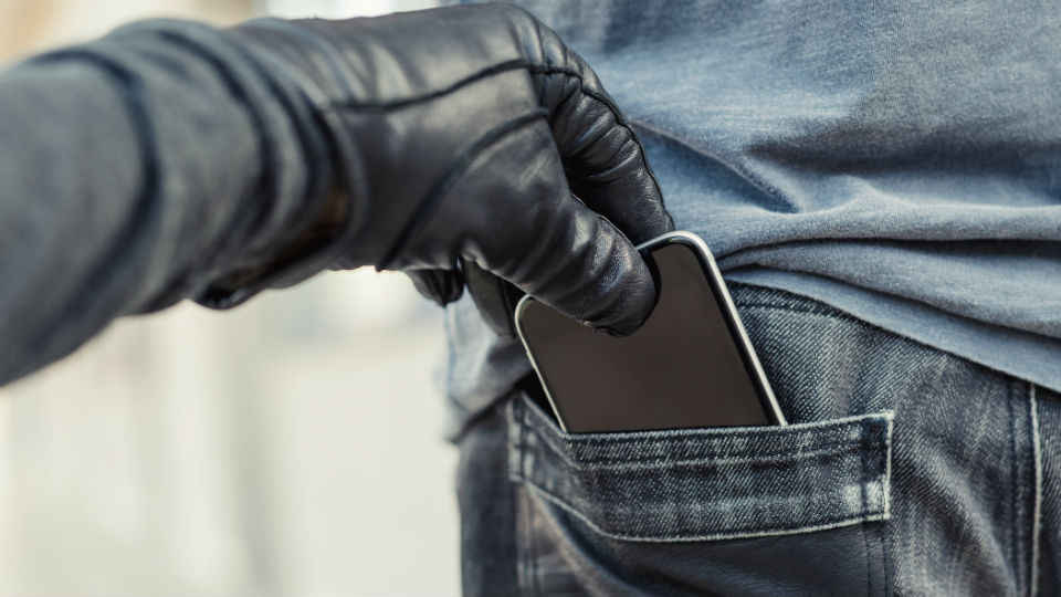 India could get central tracking system for lost or stolen mobile phones in August