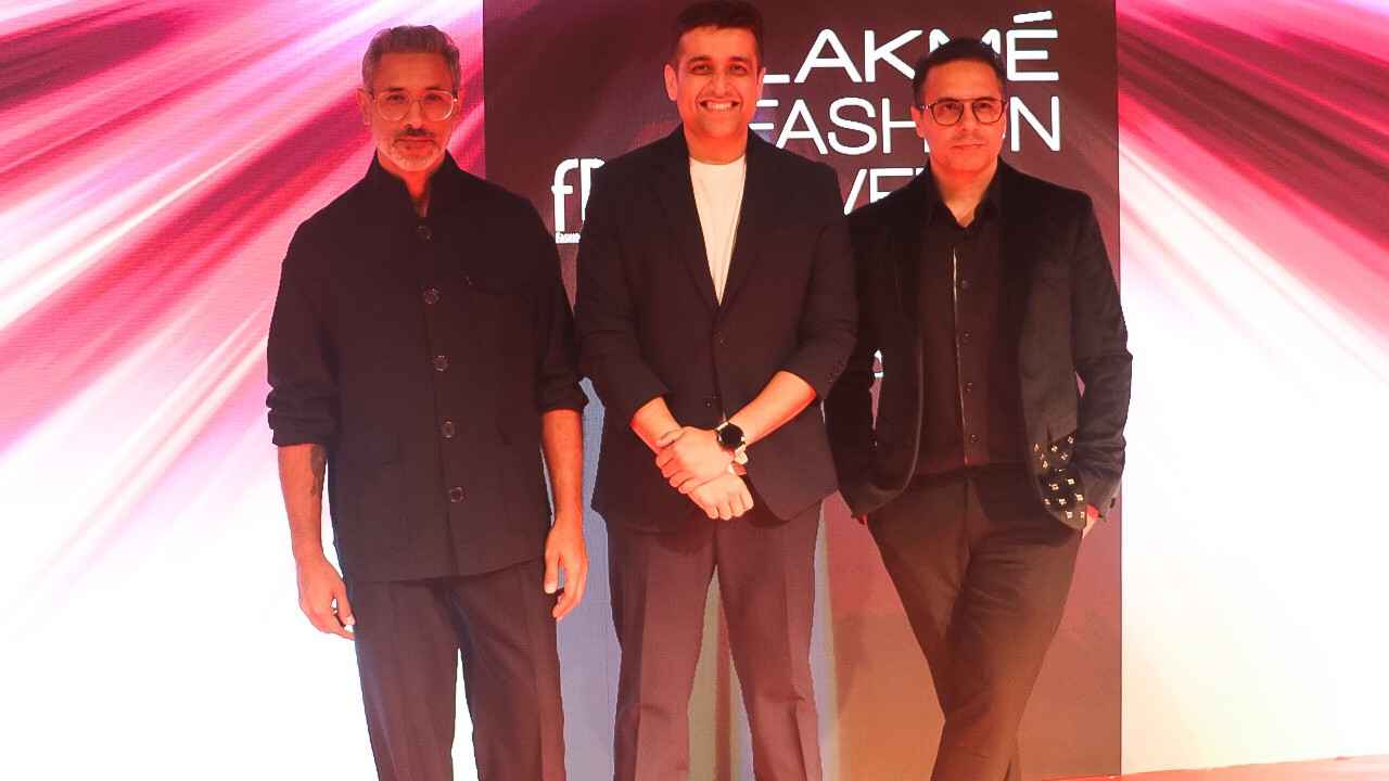realme showcases design sustainability in collaboration with Shantnu x Nikhil at FDCI X Lakme Fashion Week
