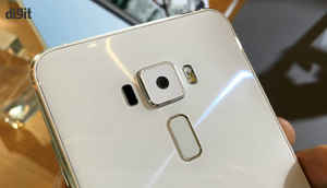 Asus ZenFone 3, ZenFone 3 Deluxe, ZenFone 3 Ultra: In Pictures