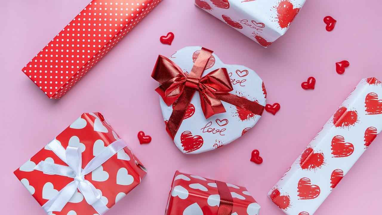 स्मार्ट पार्टनरसाठी गिफ्ट हवंय ? ‘या’ 5 गॅजेट्ससह तुमचा Valentines Day बनवा स्पेशल