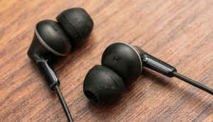 भारत में Rs. 1,000 की कीमत में मिलने वाले सबसे बढ़िया IEMs (अक्टूबर 2016)