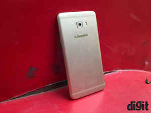 Samsung Galaxy C7 Pro స్మార్ట్ ఫోన్ ఆన్లైన్ షాపింగ్ వెబ్సైట్ అమెజాన్ లో మంచి డిస్కౌంట్