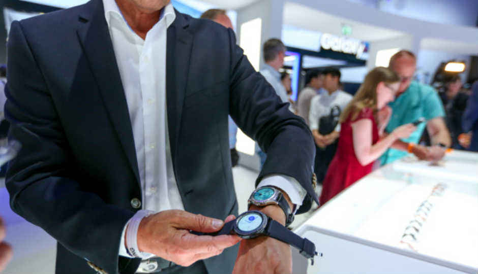 Samsung Gear S3, the latest Tizen-powered smartwatch goes on sale in the US on November 18