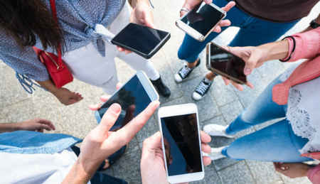 Global smartphone shipments expected to drop for third consecutive year ...