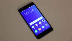 हर बजट में मिलने वाले कुछ स्मार्टफोंस की फ़ेहरिस्त