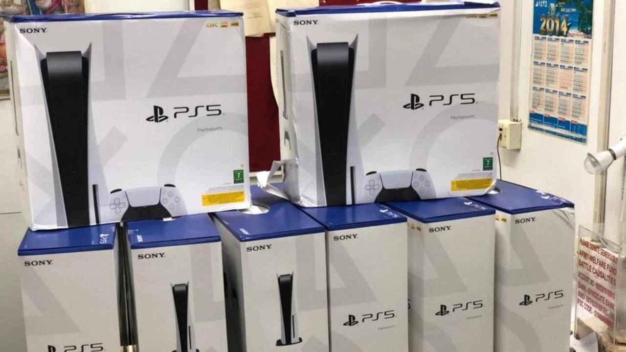 Indian customs officials seize PS5s, iPhones, laptops and more worth Rs 2.5 Crore