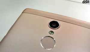 A close look at Gionee's new selfie-expert